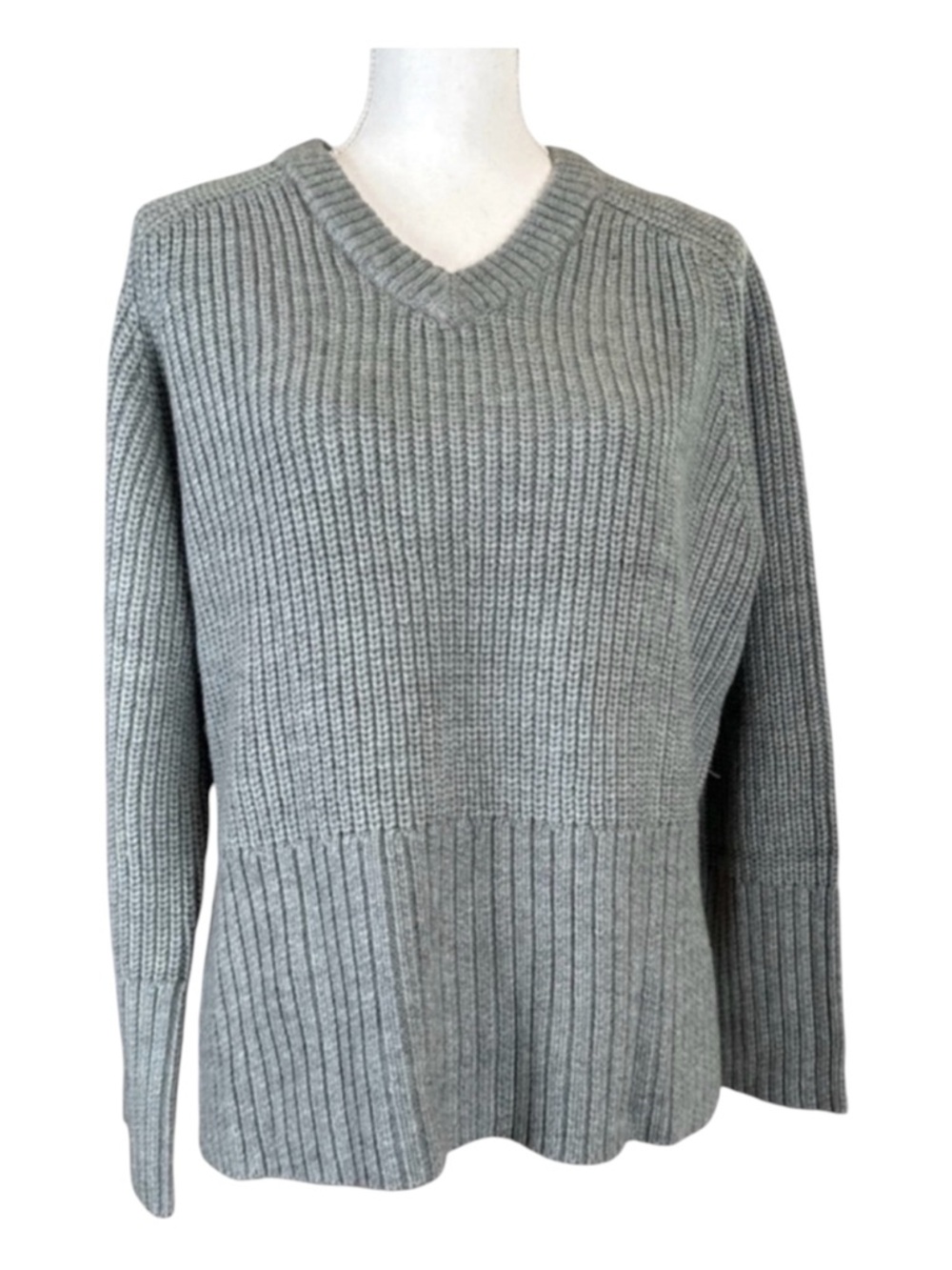ZARA Wool Blend V-Neck Sweater, Raglan Sleeve, Very, Very Soft, Size S.